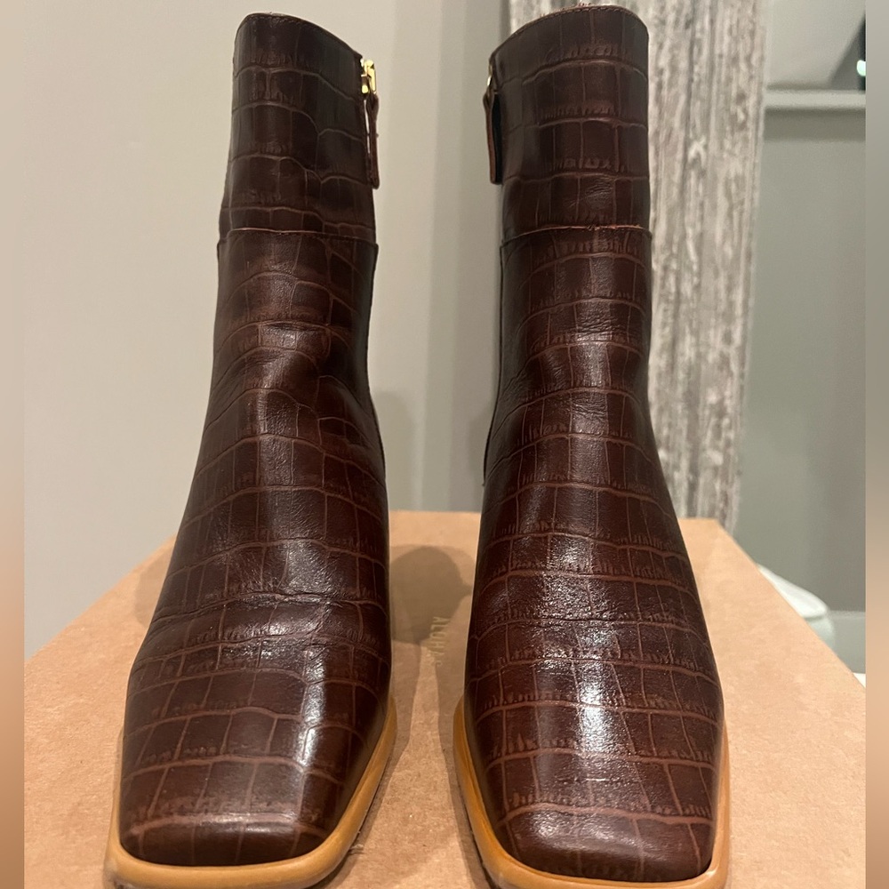 Alohas caramel colored croc leather boots